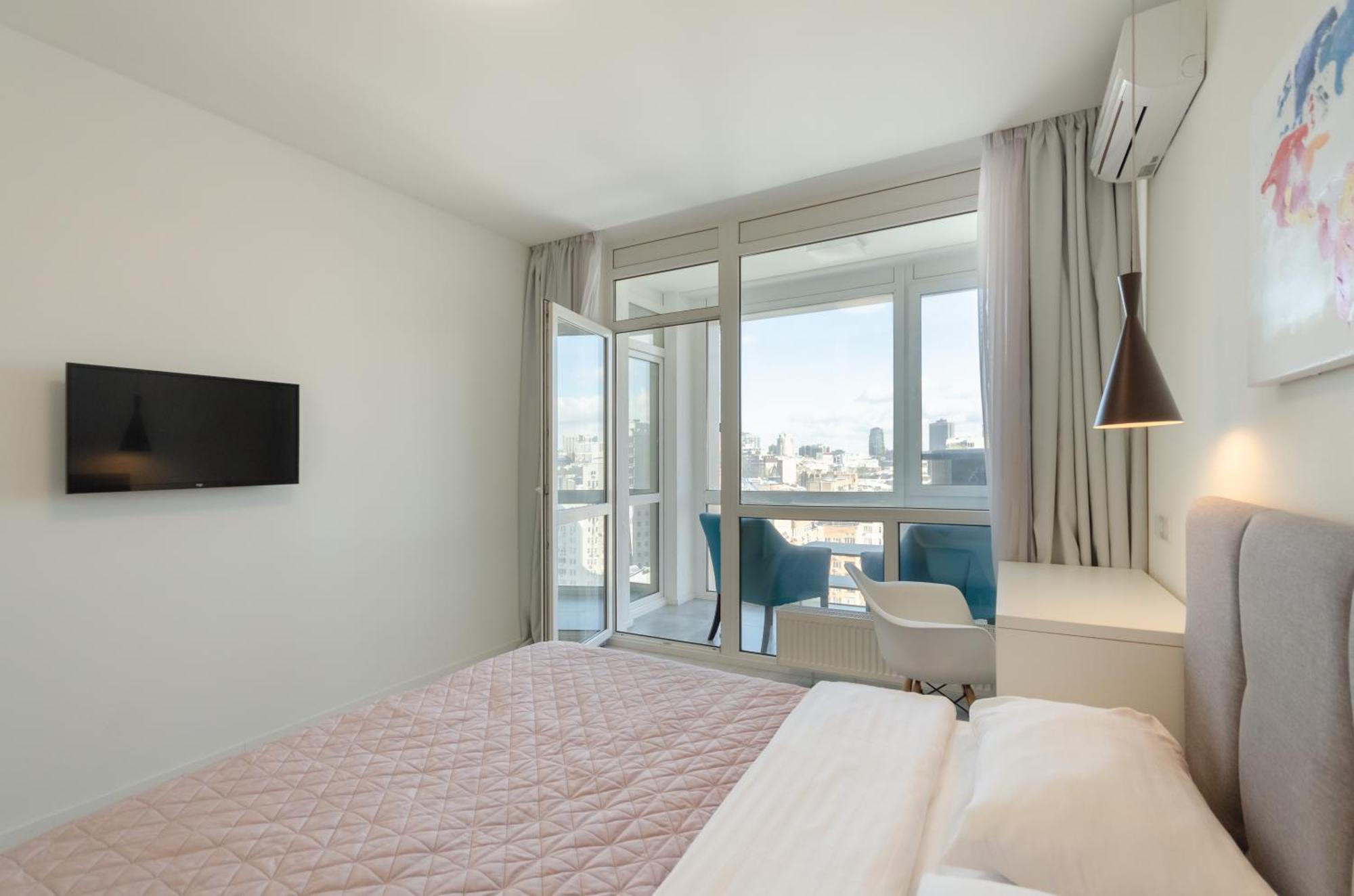 Petrovdom Apartments 220-126-226 In Rc Hofman House, 34 Zolotoustivska Street Киев Екстериор снимка